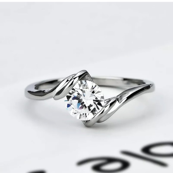 925Silver Rings Round Cut White Sapphire Ring - Picture 2 of 6